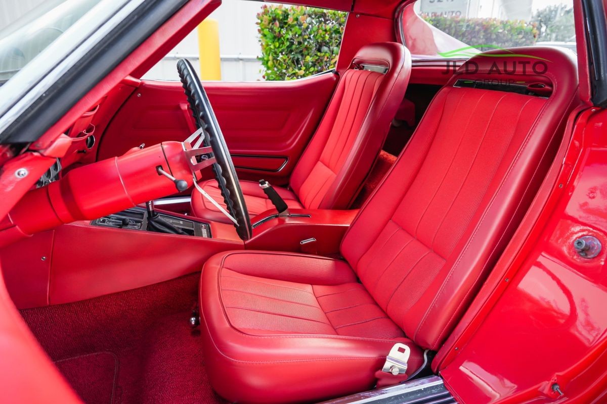 Chevrolet-Corvette-1972-7