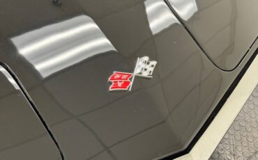 Chevrolet-Corvette-1972-Black-Black-14