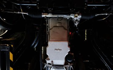 Chevrolet-Corvette-1972-Classic-White-Tan-9