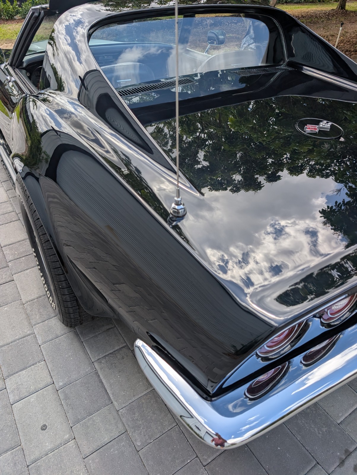 Chevrolet-Corvette-1972-Coupe-13