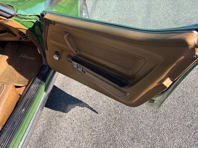 Chevrolet-Corvette-1972-Coupe-14