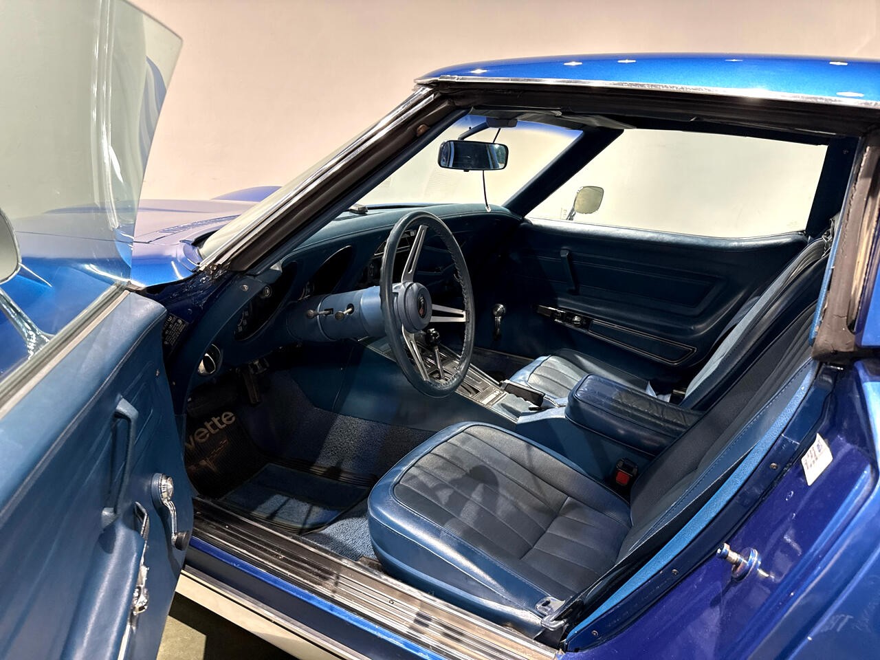 Chevrolet-Corvette-1972-Coupe-15