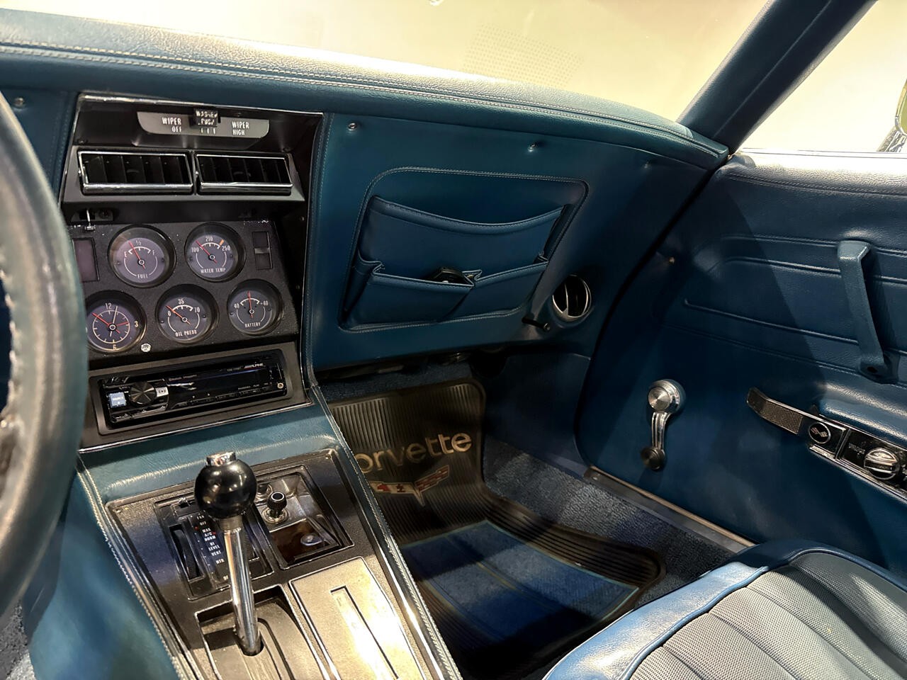 Chevrolet-Corvette-1972-Coupe-18