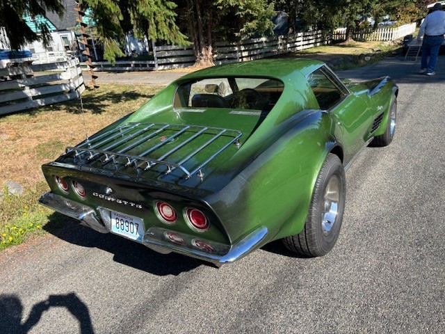 Chevrolet-Corvette-1972-Coupe-2