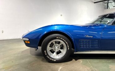 Chevrolet-Corvette-1972-Coupe-2