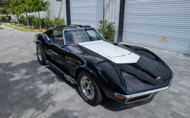 Chevrolet-Corvette-1972-Coupe