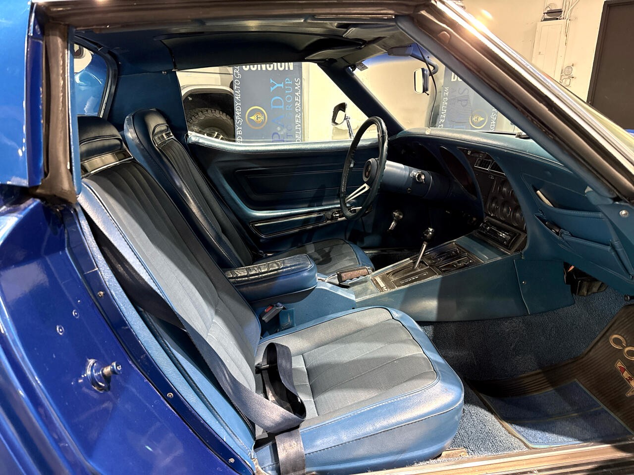 Chevrolet-Corvette-1972-Coupe-23