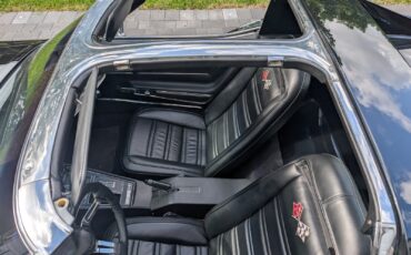 Chevrolet-Corvette-1972-Coupe-23