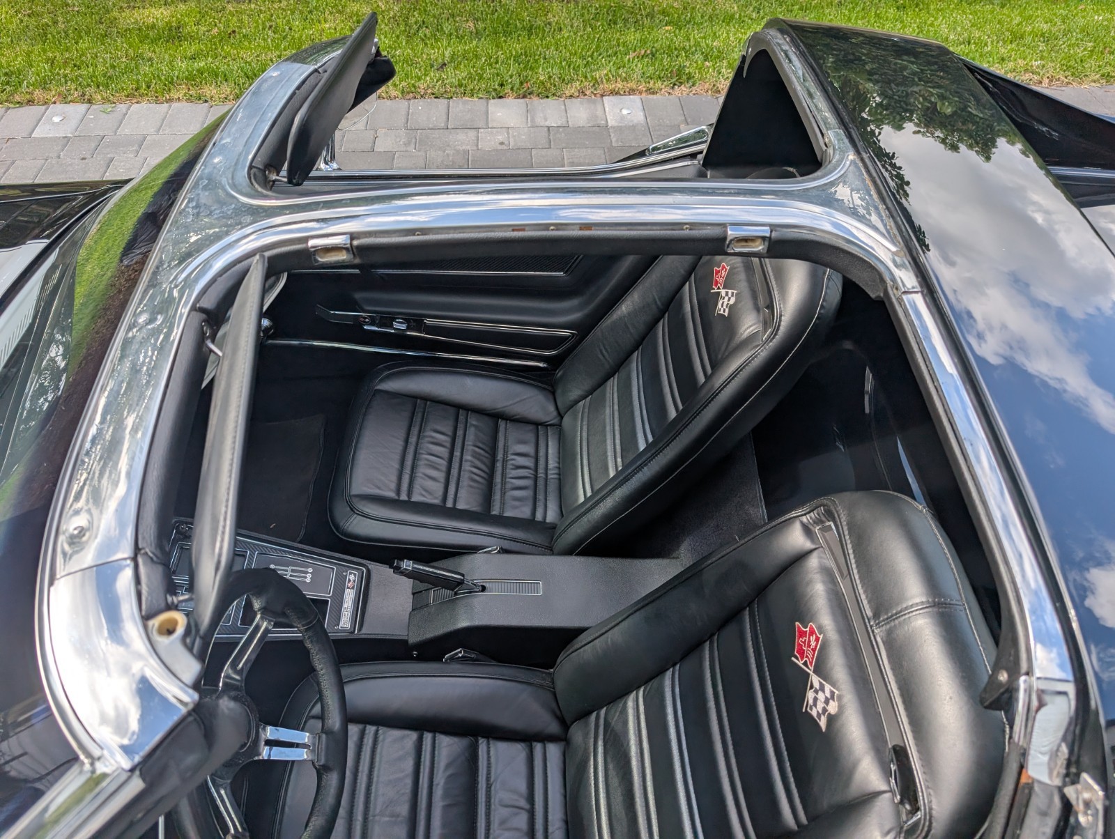 Chevrolet-Corvette-1972-Coupe-23