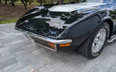 Chevrolet-Corvette-1972-Coupe-3