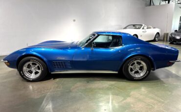 Chevrolet-Corvette-1972-Coupe-3
