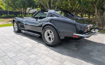 Chevrolet-Corvette-1972-Coupe-5