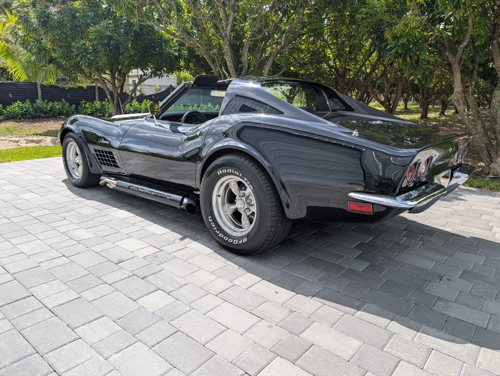 Chevrolet-Corvette-1972-Coupe-5