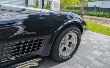 Chevrolet-Corvette-1972-Coupe-8