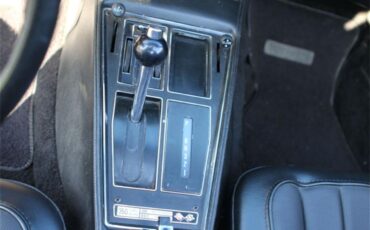 Chevrolet-Corvette-1972-Merlot-Metallic-Black-16