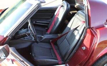 Chevrolet-Corvette-1972-Merlot-Metallic-Black-9