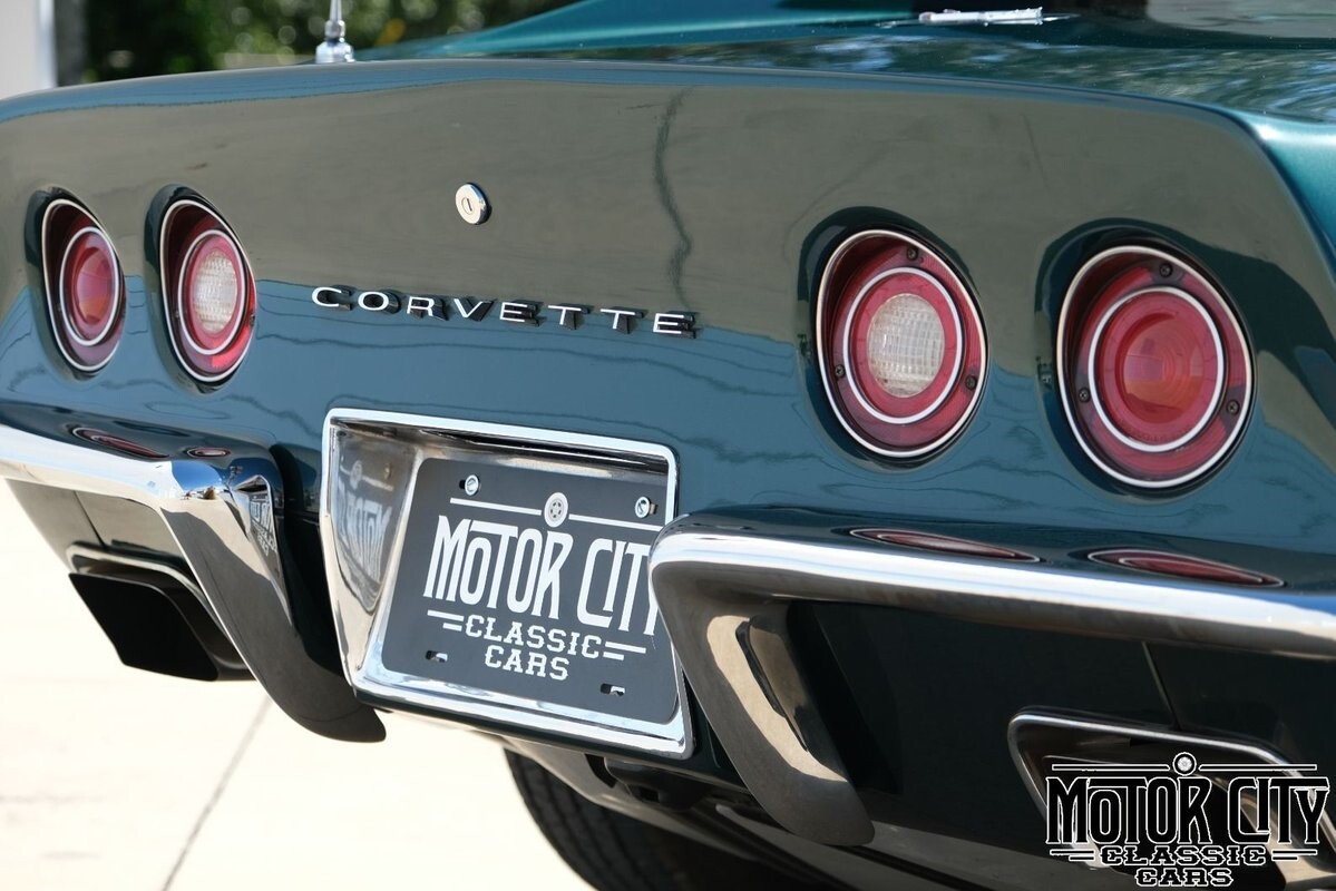 Chevrolet-Corvette-1973-12