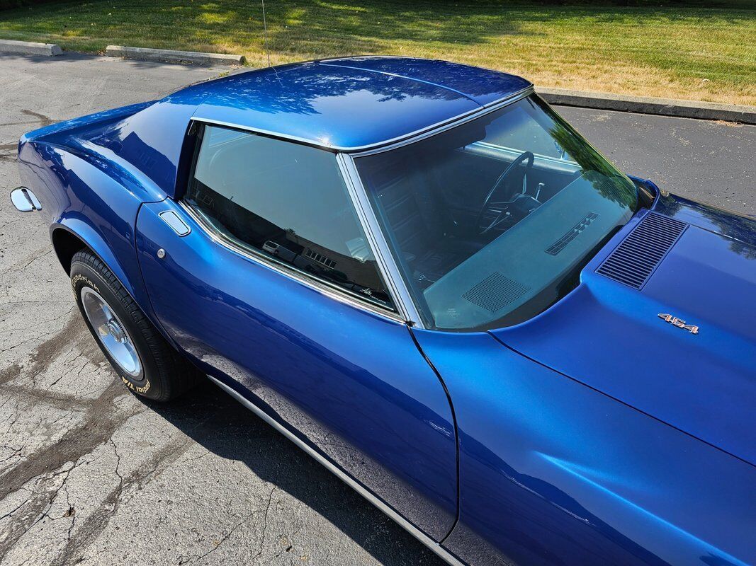 Chevrolet-Corvette-1973-12