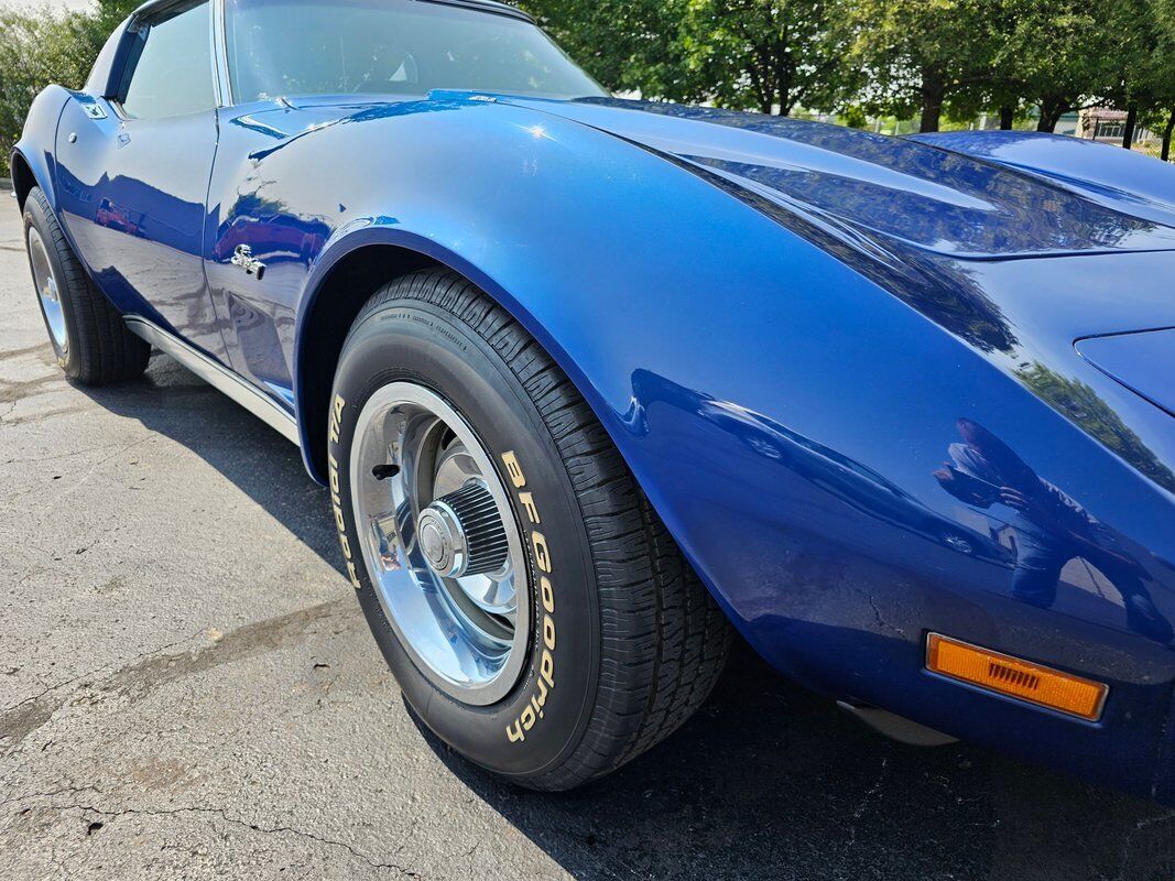 Chevrolet-Corvette-1973-16
