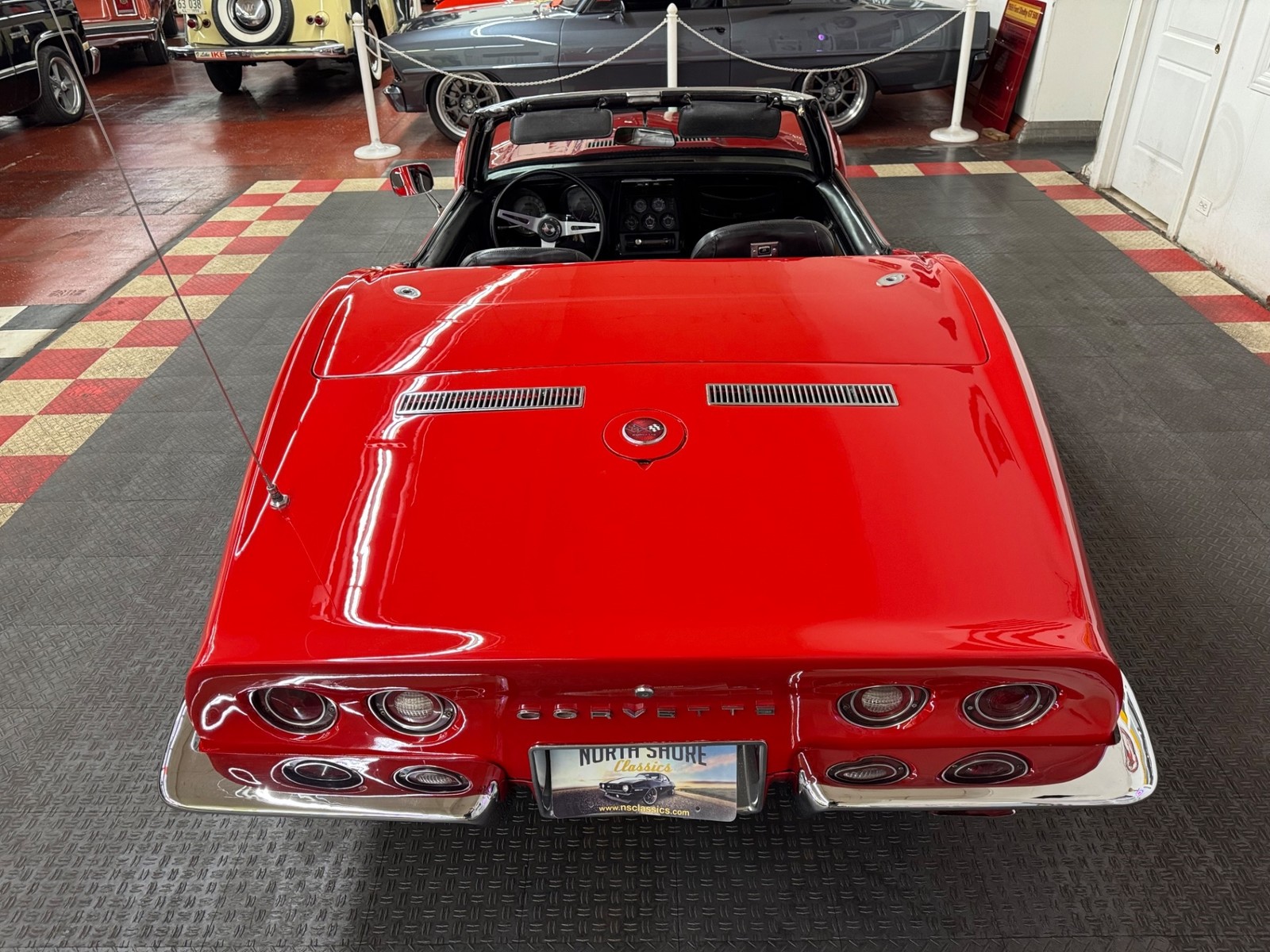 Chevrolet-Corvette-1973-17