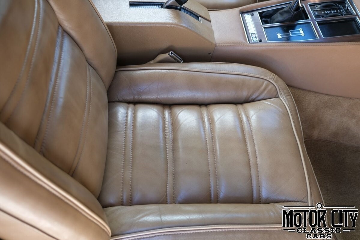 Chevrolet-Corvette-1973-20