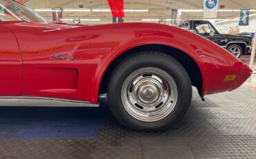 Chevrolet-Corvette-1973-30