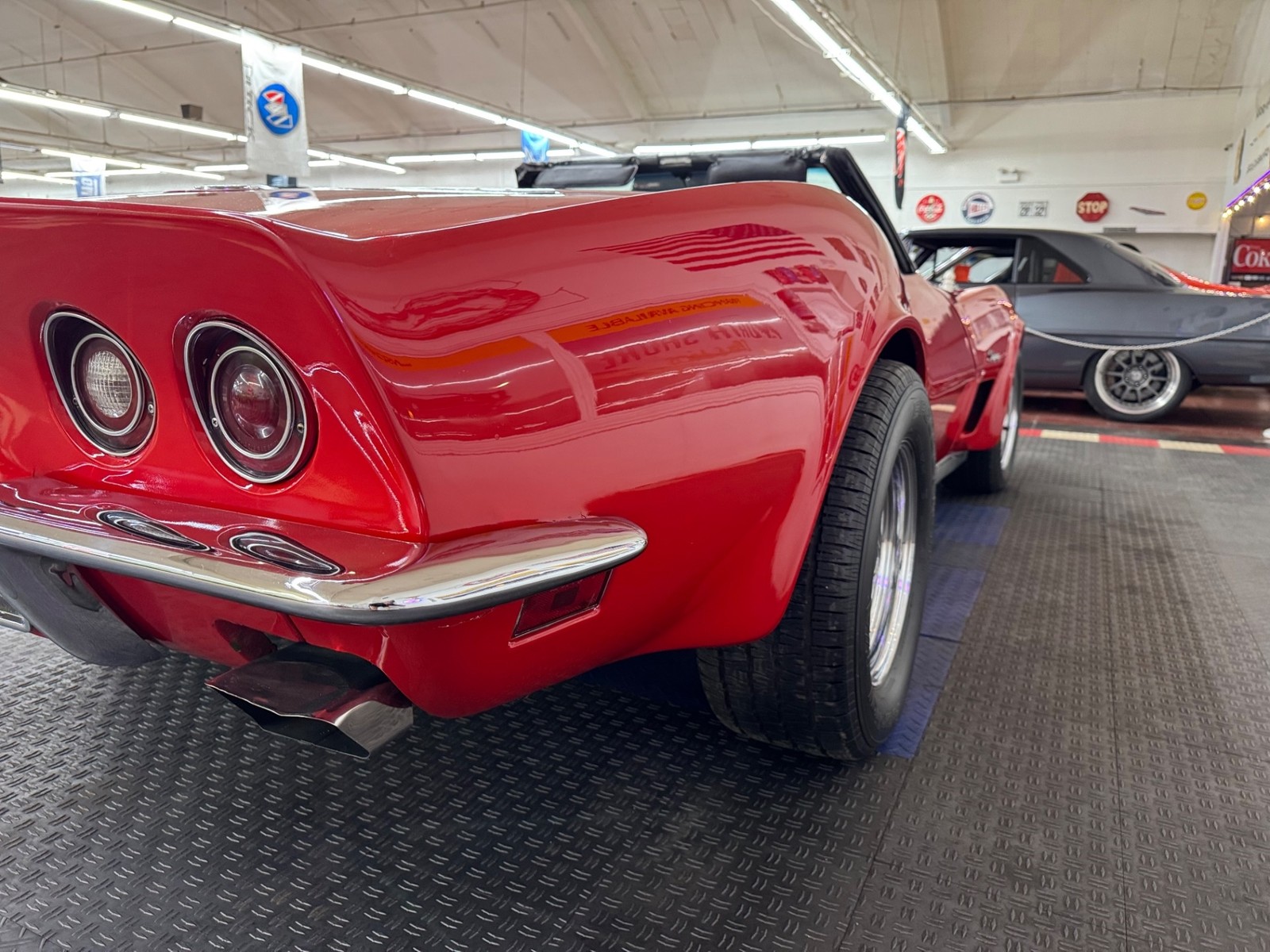 Chevrolet-Corvette-1973-31