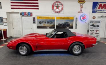 Chevrolet-Corvette-1973-4