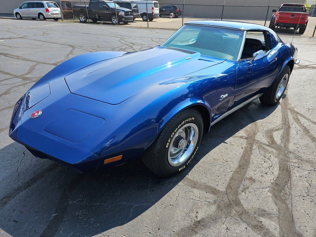 Chevrolet-Corvette-1973-5