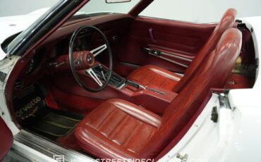 Chevrolet-Corvette-1973-Classic-White-Red-10