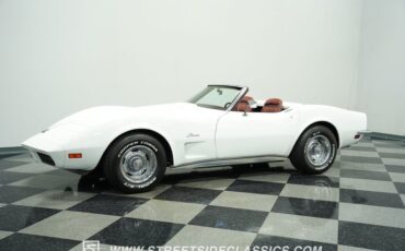 Chevrolet-Corvette-1973-Classic-White-Red-12