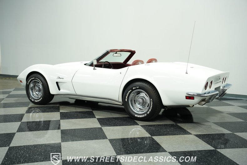 Chevrolet-Corvette-1973-Classic-White-Red-14