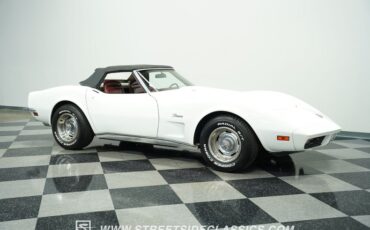 Chevrolet-Corvette-1973-Classic-White-Red-21
