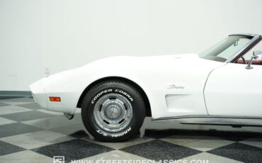 Chevrolet-Corvette-1973-Classic-White-Red-27