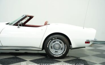 Chevrolet-Corvette-1973-Classic-White-Red-28