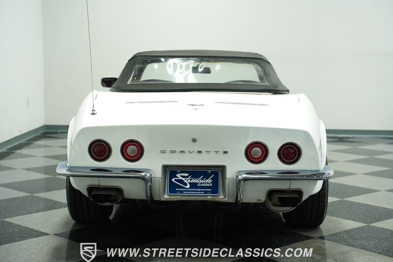 Chevrolet-Corvette-1973-Classic-White-Red-29