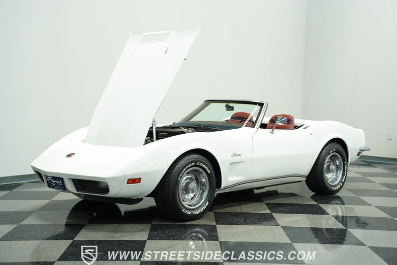 Chevrolet-Corvette-1973-Classic-White-Red-35