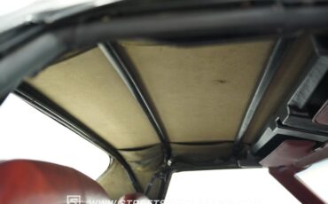 Chevrolet-Corvette-1973-Classic-White-Red-5