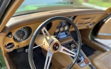 Chevrolet-Corvette-1973-Elkhart-Green-Saddle-Leather-7