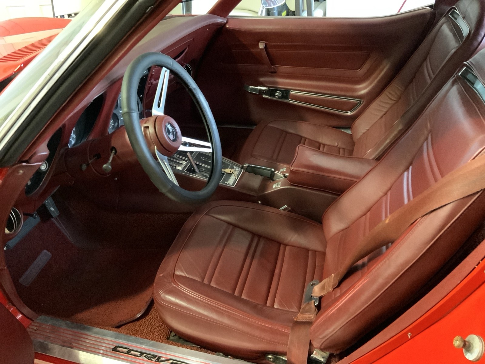 Chevrolet-Corvette-1974-8