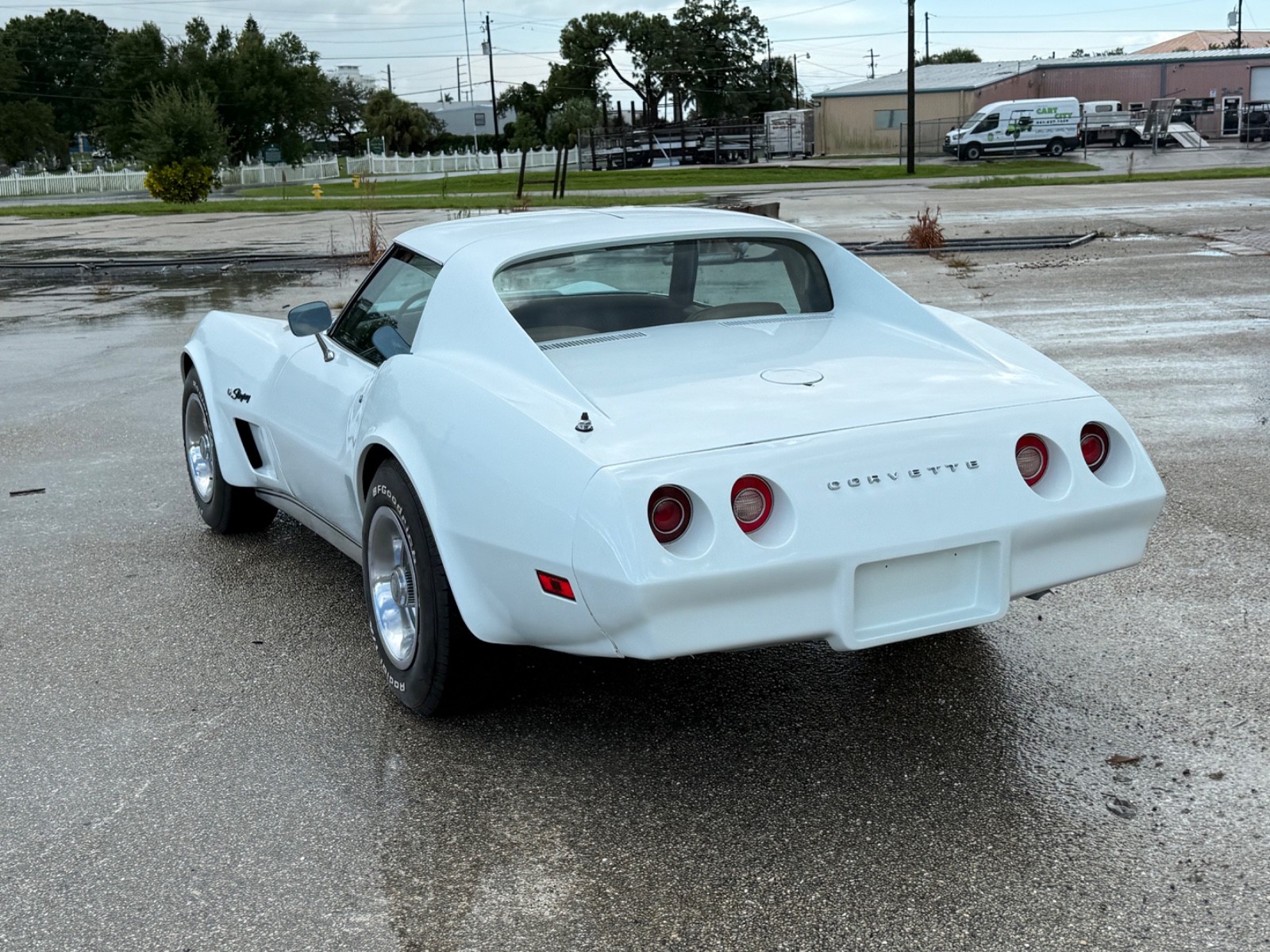 Chevrolet-Corvette-1974-Coupe-13