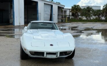 Chevrolet-Corvette-1974-Coupe-14