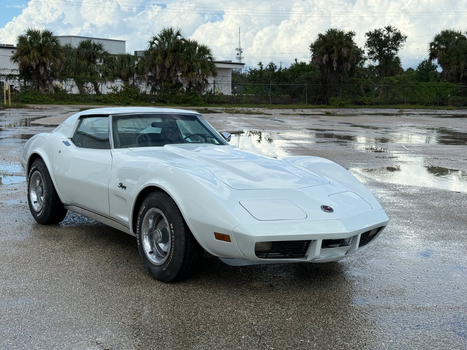 Chevrolet-Corvette-1974-Coupe-15