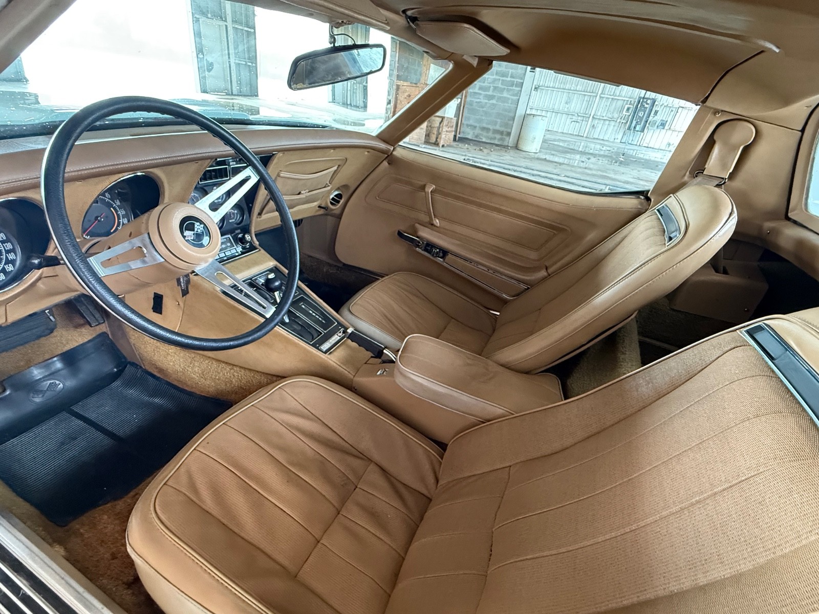 Chevrolet-Corvette-1974-Coupe-16