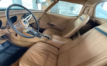 Chevrolet-Corvette-1974-Coupe-17