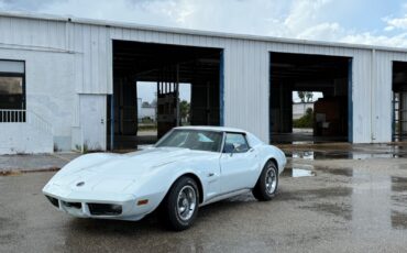 Chevrolet-Corvette-1974-Coupe-4