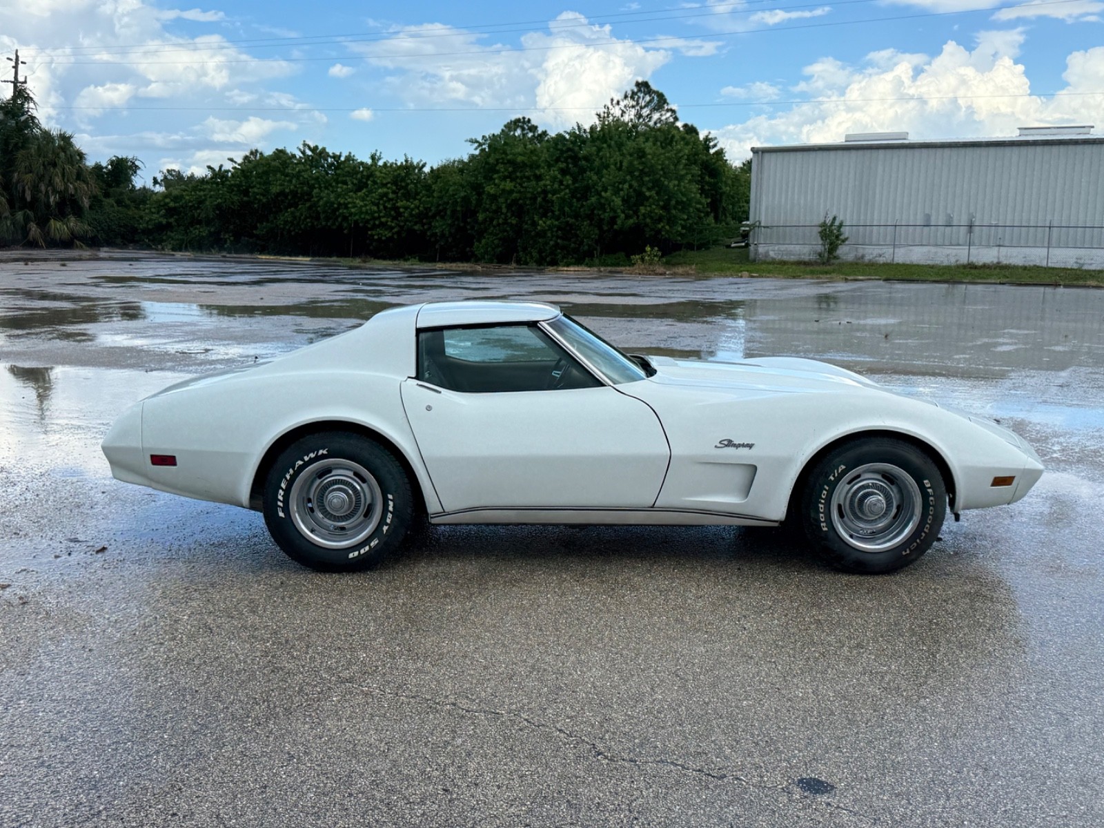 Chevrolet-Corvette-1974-Coupe-9