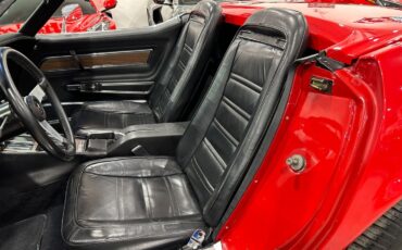 Chevrolet-Corvette-1975-Convertible-11