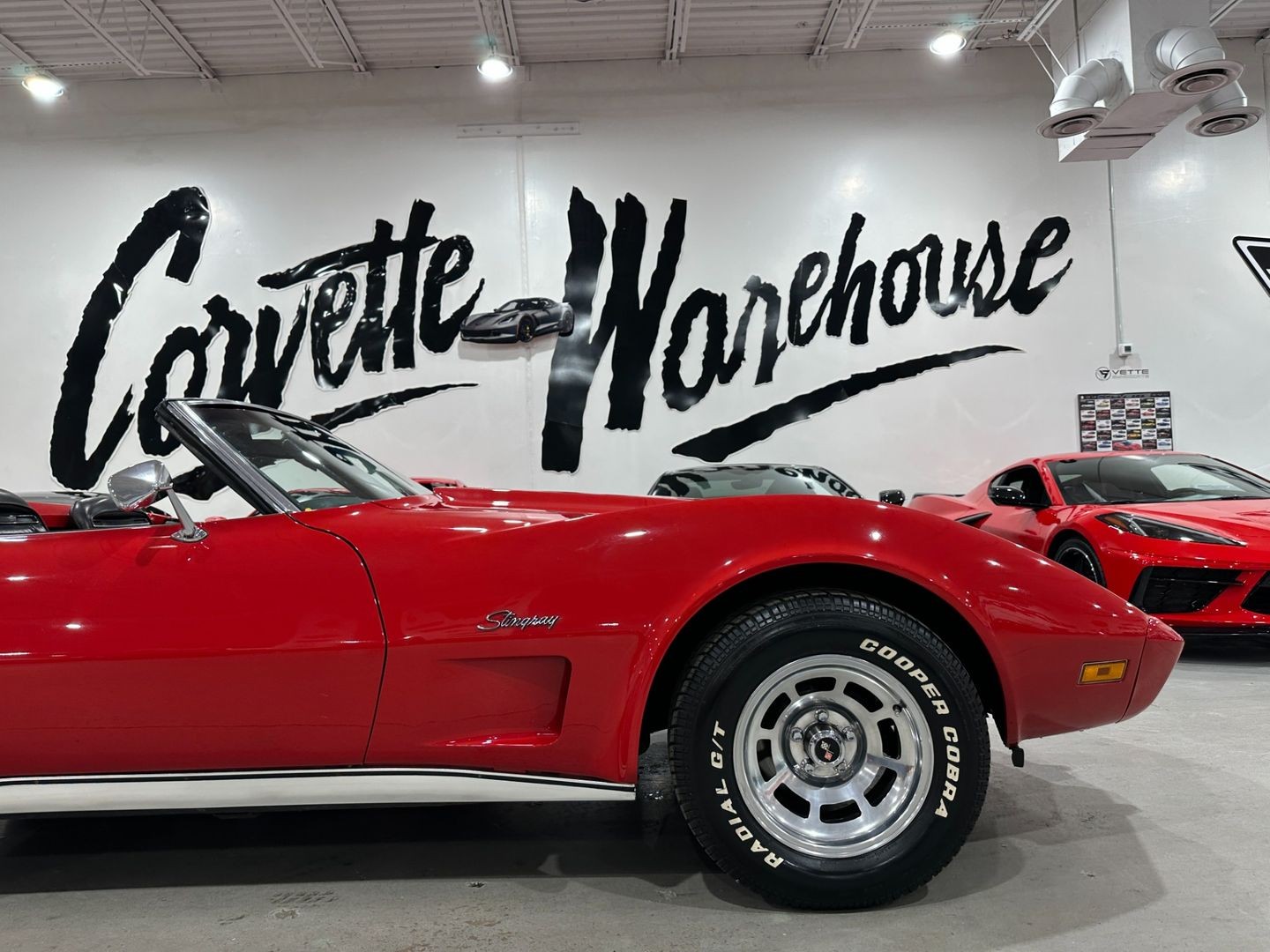 Chevrolet-Corvette-1975-Convertible-4