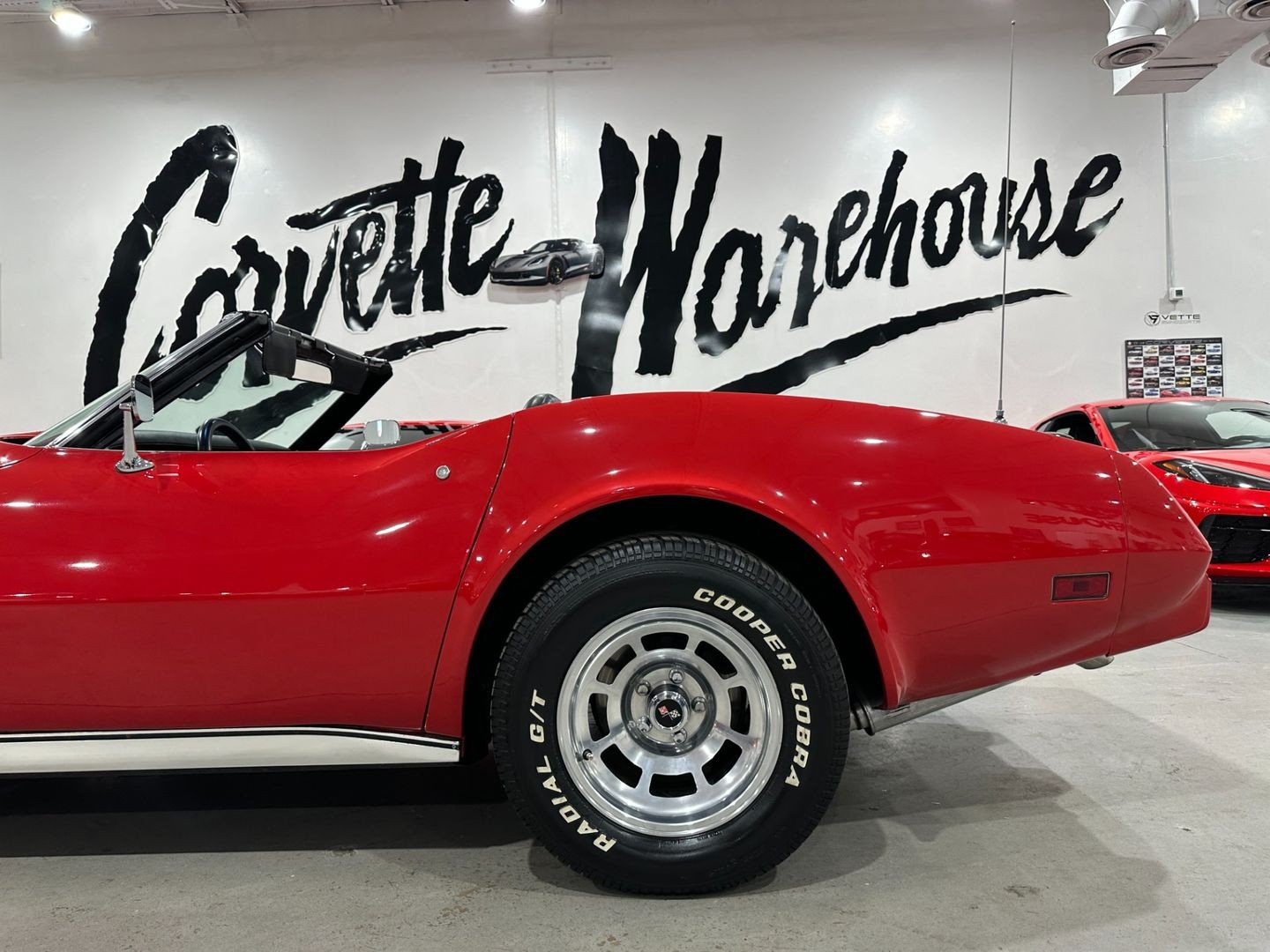 Chevrolet-Corvette-1975-Convertible-6
